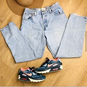 Levi’s 550 Tapered Mom Jeans